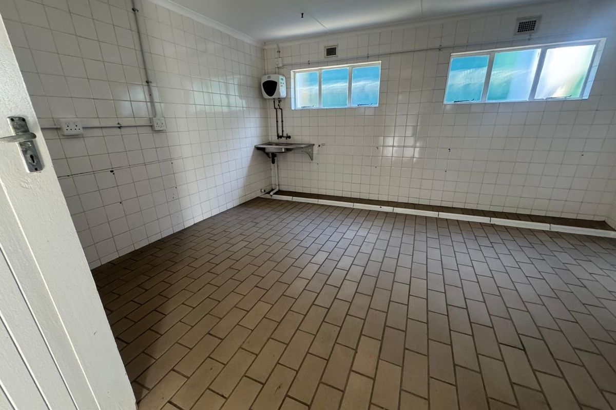 544m2 Industrial Unit To Let in Central Pinetown - Photo 5