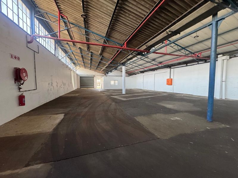 544m2 Industrial Unit To Let in Central Pinetown - Photo 2