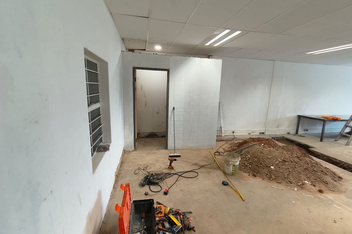 Secure A-Grade 100m2 Warehouse in Highveld, Industrial Space with Excellent Access - Photo 5