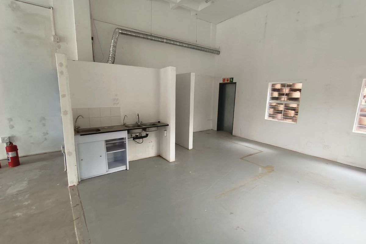 Compact A-Grade Warehouse To Let in Highveld, Centurion with Interlink Access - Photo 2