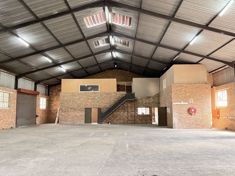 High-Exposure Industrial Powerhouse 1,350m2 Warehouse To Let in Prime Centurion Node - Photo 8