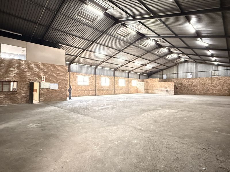 High-Exposure Industrial Powerhouse 1,350m2 Warehouse To Let in Prime Centurion Node - Photo 7