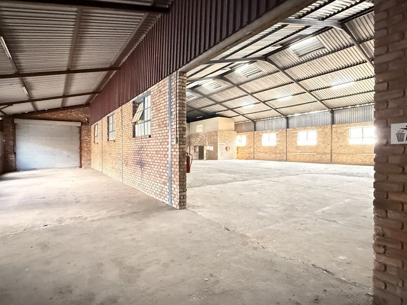 High-Exposure Industrial Powerhouse 1,350m2 Warehouse To Let in Prime Centurion Node - Photo 10