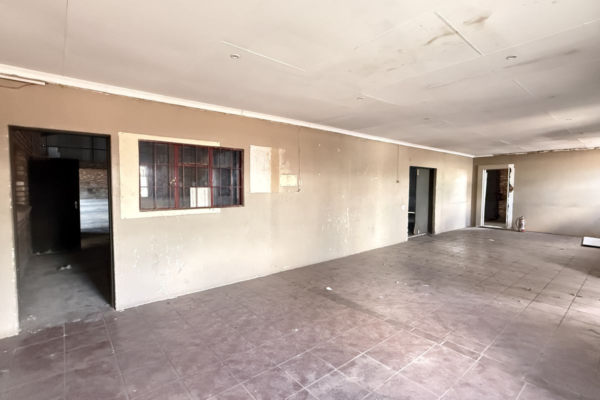 High-Exposure Industrial Powerhouse 1,350m2 Warehouse To Let in Prime Centurion Node - Photo 3