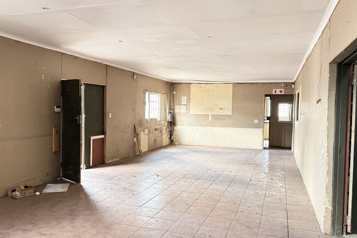 High-Exposure Industrial Powerhouse 1,350m2 Warehouse To Let in Prime Centurion Node - Photo 4