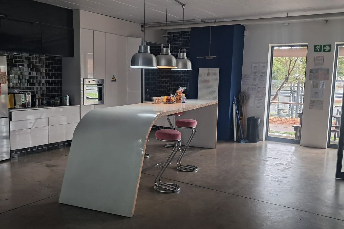 251m2 Warehouse TO LET in Eco Park - Photo 3