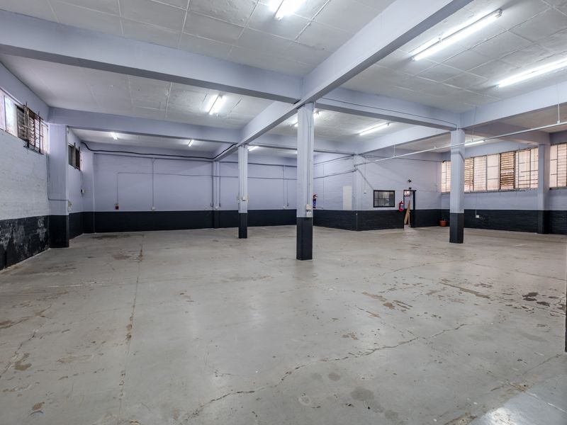 369sqm Industrial Unit To Let in Pinetown – Secure & Functional Space - Photo 8