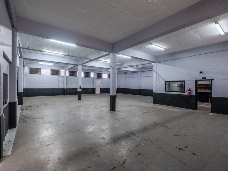 369sqm Industrial Unit To Let in Pinetown – Secure & Functional Space - Photo 3