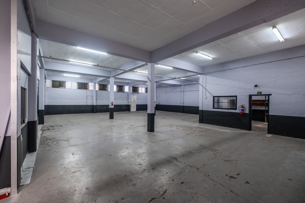 369sqm Industrial Unit To Let in Pinetown – Secure & Functional Space - Photo 3