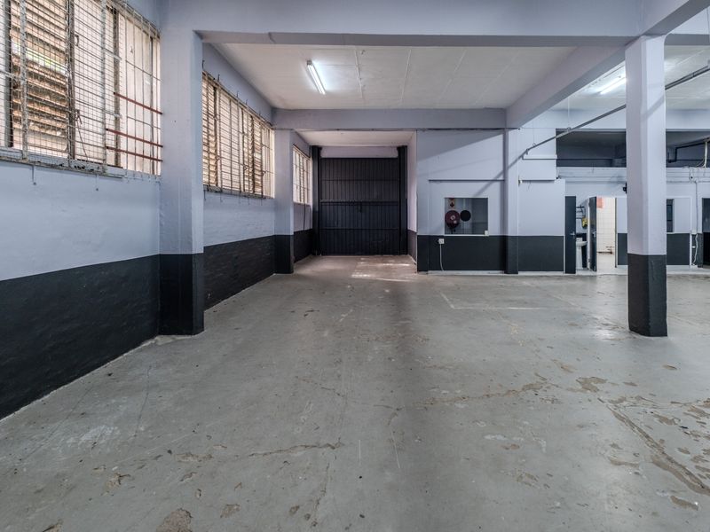 369sqm Industrial Unit To Let in Pinetown – Secure & Functional Space - Photo 5