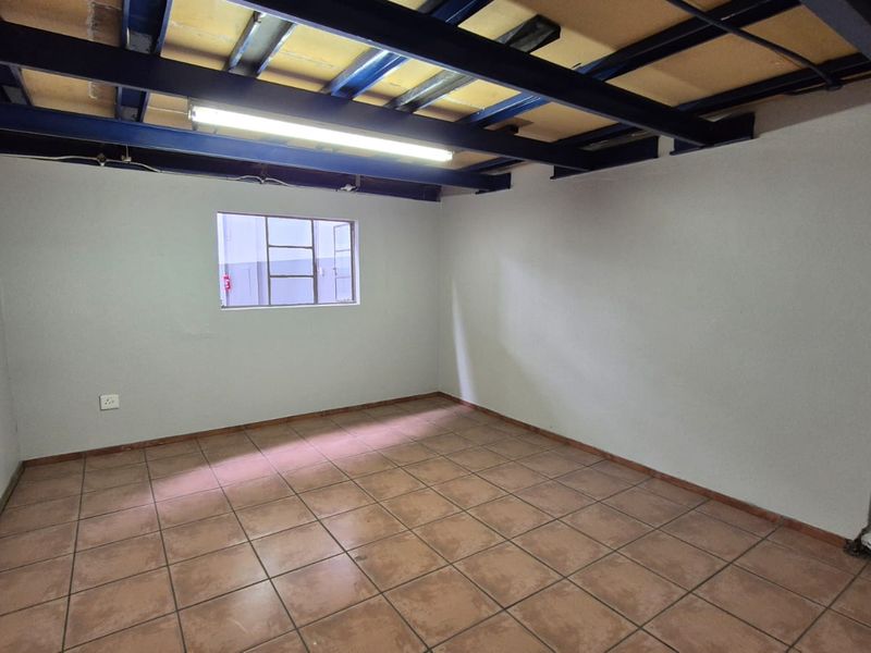 893m2 Modern Warehouse To Let, Secure Industrial Space in Tannery Industrial Park, Silverton - Photo 3