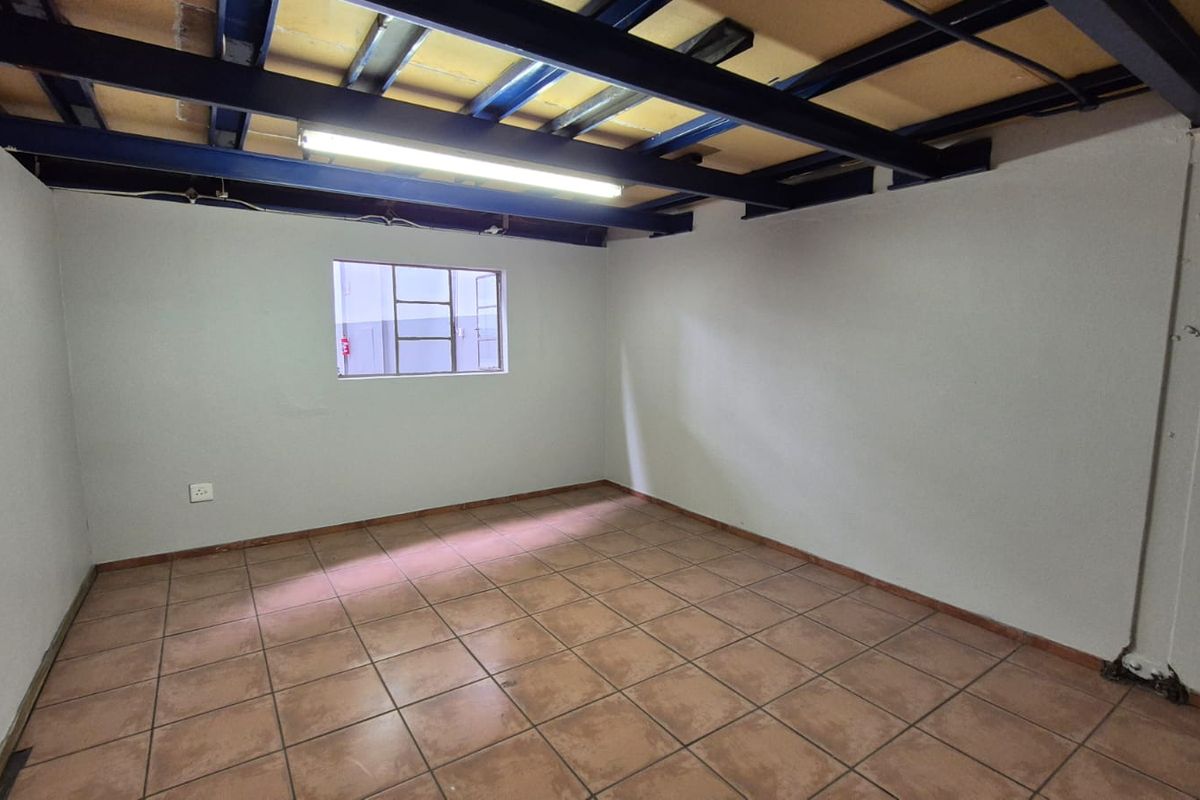 893m2 Modern Warehouse To Let, Secure Industrial Space in Tannery Industrial Park, Silverton - Photo 3