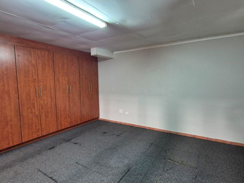893m2 Modern Warehouse To Let, Secure Industrial Space in Tannery Industrial Park, Silverton - Photo 8