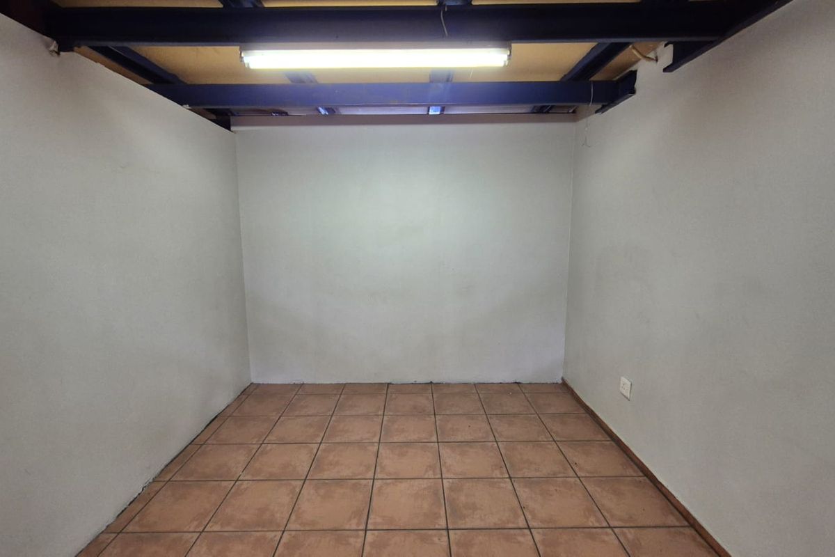 893m2 Modern Warehouse To Let, Secure Industrial Space in Tannery Industrial Park, Silverton - Photo 5