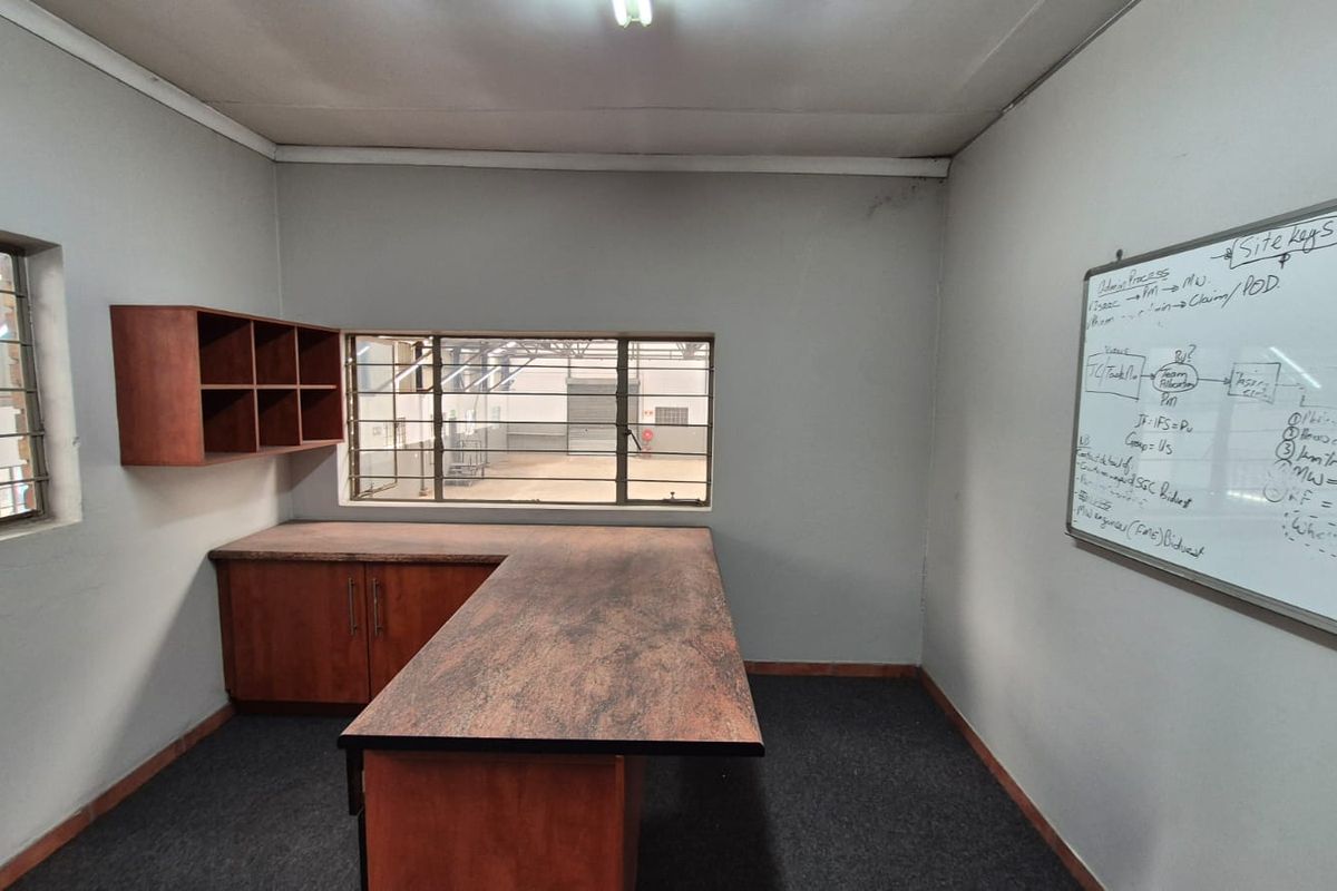 893m2 Modern Warehouse To Let, Secure Industrial Space in Tannery Industrial Park, Silverton - Photo 2
