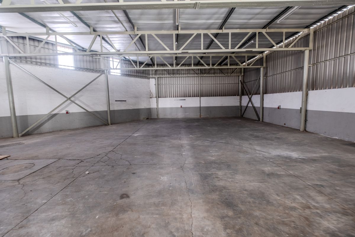 Standalone Industrial Facility To Let | Excellent Exposure & Versatile Layout - Photo 5