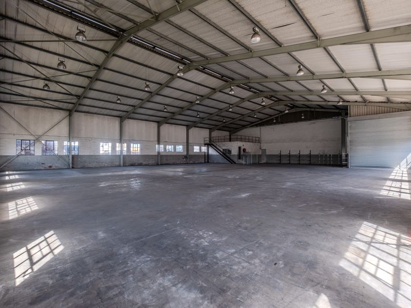 Standalone Industrial Facility To Let | Excellent Exposure & Versatile Layout - Photo 10