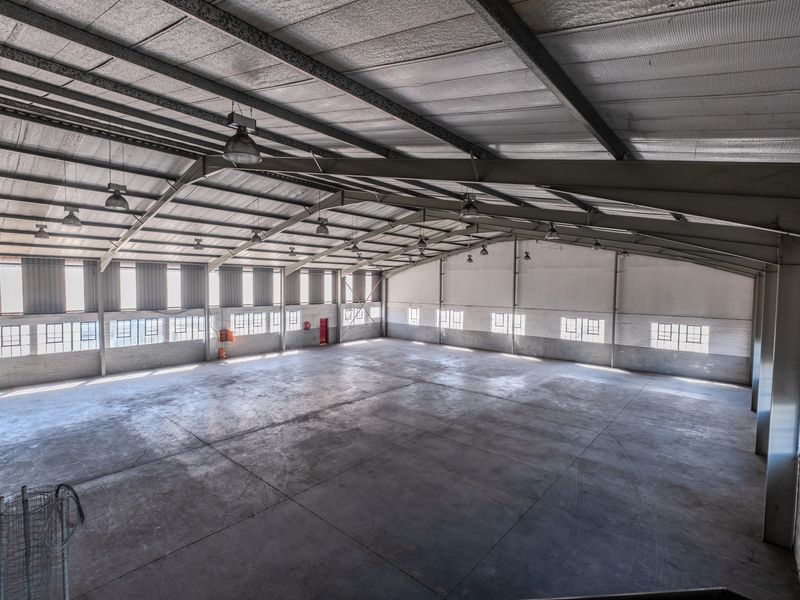 Standalone Industrial Facility To Let | Excellent Exposure & Versatile Layout - Photo 7