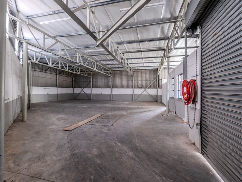 Standalone Industrial Facility To Let | Excellent Exposure & Versatile Layout - Photo 4