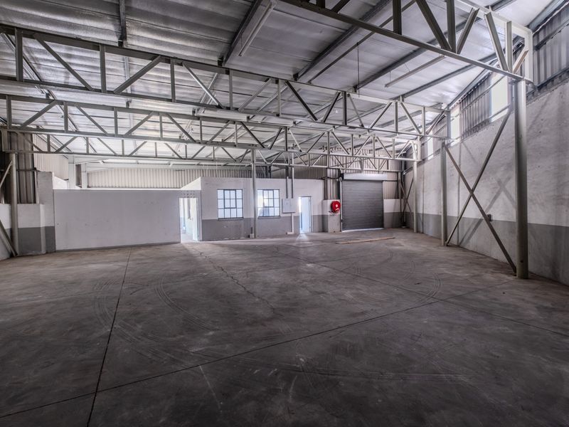Standalone Industrial Facility To Let | Excellent Exposure & Versatile Layout - Photo 9
