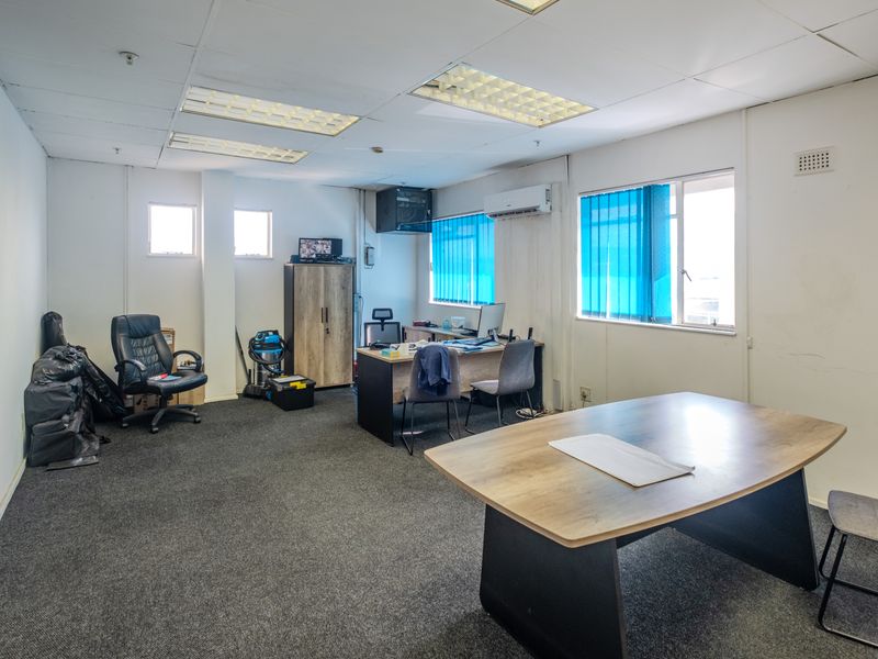 1,471m2 Industrial Warehouse To Let | Prospecton - Photo 8