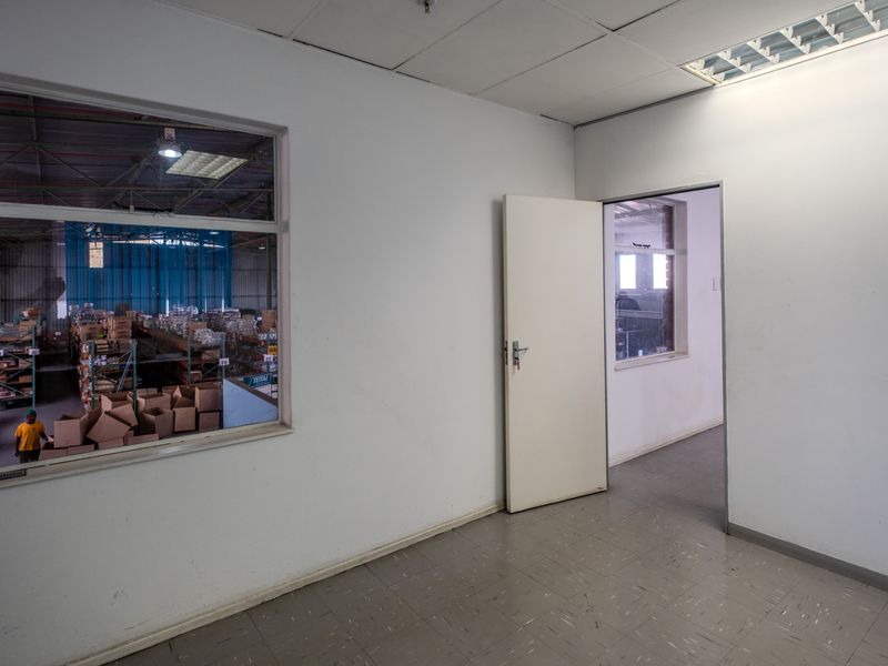 1,471m2 Industrial Warehouse To Let | Prospecton - Photo 10