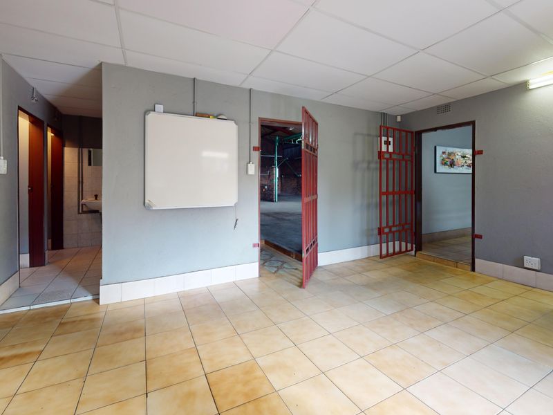 An impressive industrial property for those with big plans. - Photo 2