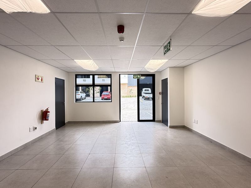 AAA-Grade 559m2 Warehouse To Let in Samrand, High-Clearance and Superlink Access - Photo 4