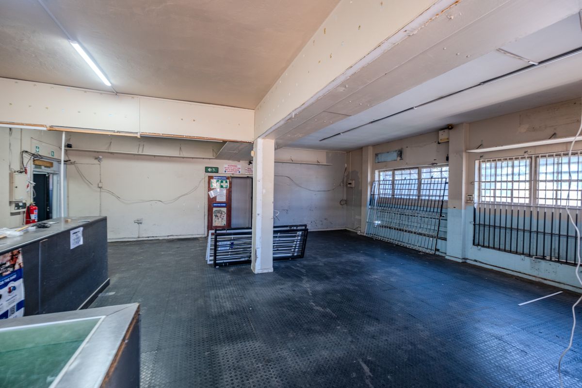 Prime Commercial Unit To Let in Shepstone Road - Photo 4