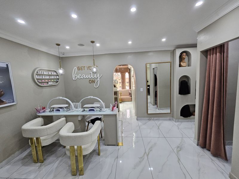 FOR SALE - SALON CENTURION - Photo 8