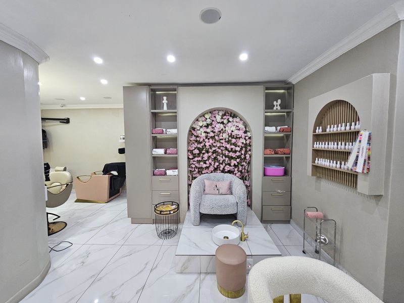 FOR SALE - SALON CENTURION - Photo 7