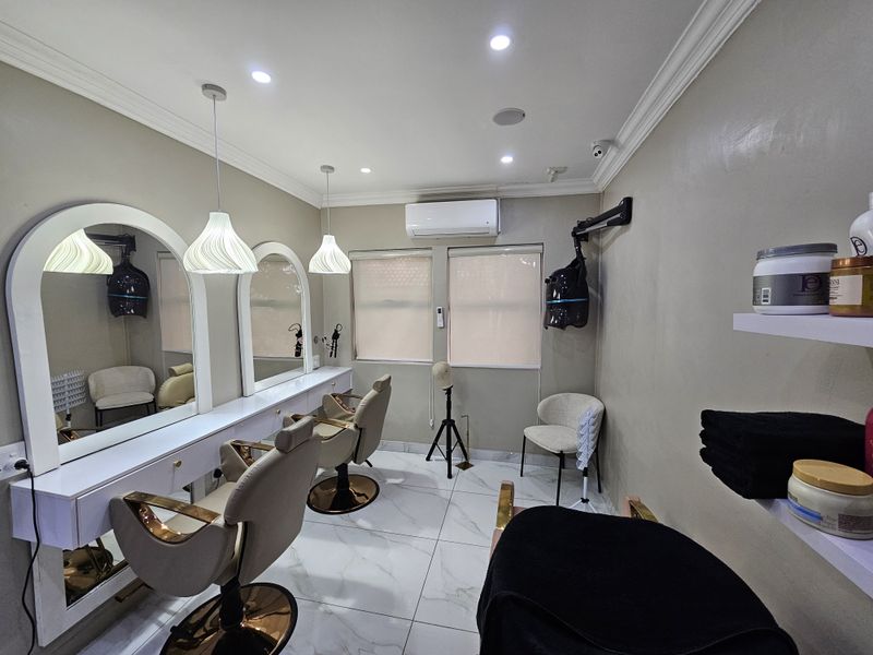 FOR SALE - SALON CENTURION - Photo 4