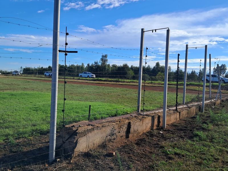 19 Ha Vacant land with 1200m2 Warehouse FOR SALE in Delmas area - Photo 3