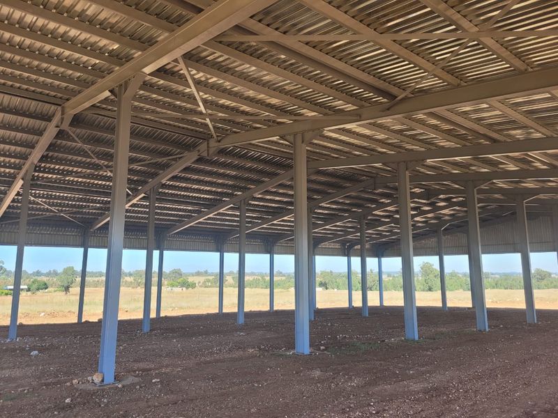 19 Ha Vacant land with 1200m2 Warehouse FOR SALE in Delmas area - Photo 7