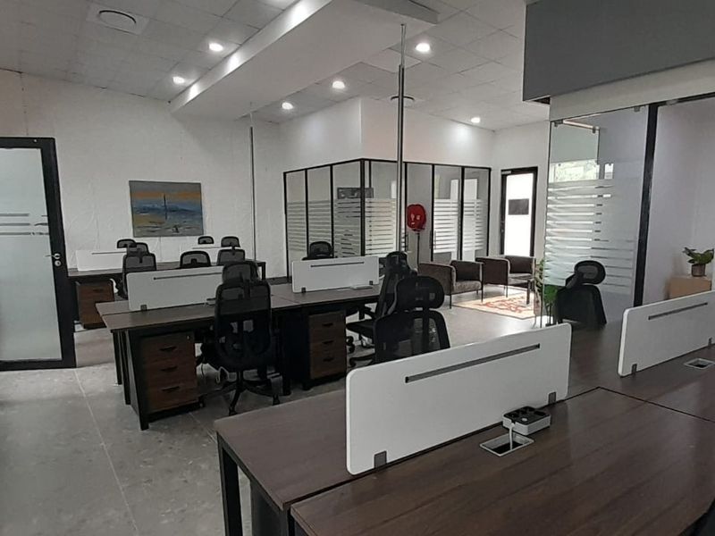 Fully Serviced and Furnished 139m2 Office, Just Plug-in and Operate, Kyalami - Photo 9