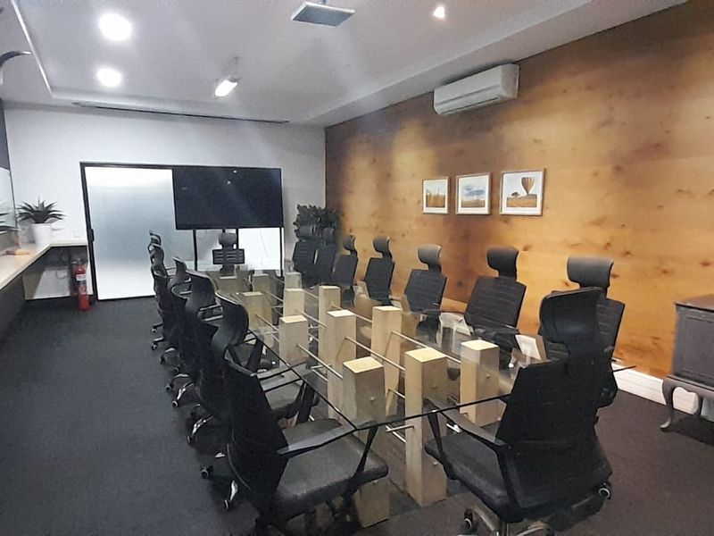 Fully Serviced and Furnished 139m2 Office, Just Plug-in and Operate, Kyalami - Photo 7