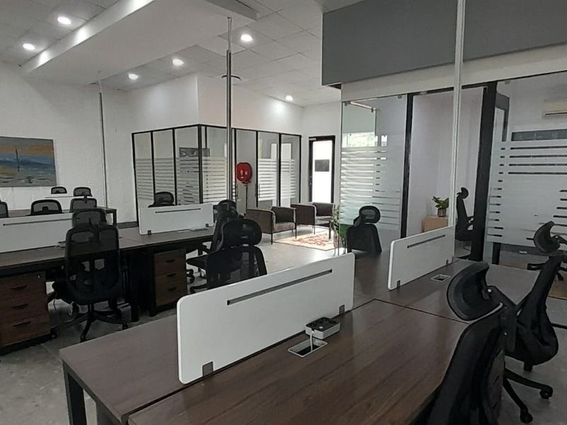 Fully Serviced and Furnished 139m2 Office, Just Plug-in and Operate, Kyalami - Photo 10