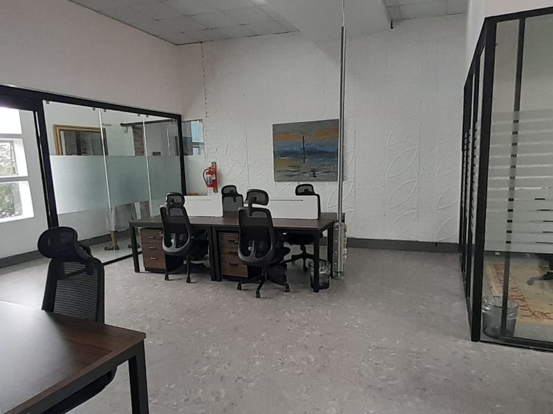 Fully Serviced and Furnished 139m2 Office, Just Plug-in and Operate, Kyalami - Photo 4