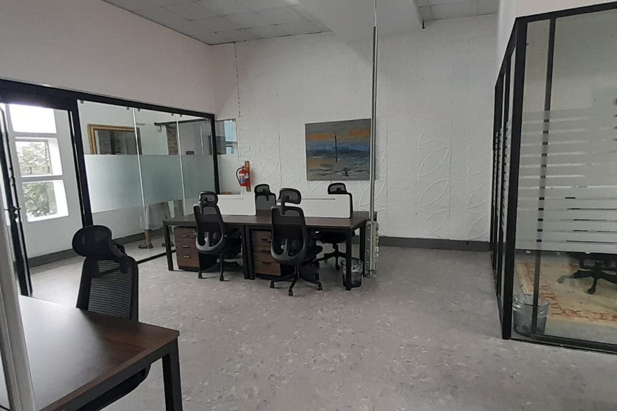 Fully Serviced and Furnished 139m2 Office, Just Plug-in and Operate, Kyalami - Photo 4