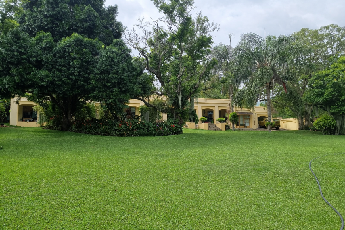 Exceptional 2-Hectare Smallholding with Rental Income  - Just outside Nelspruit. - Photo 3