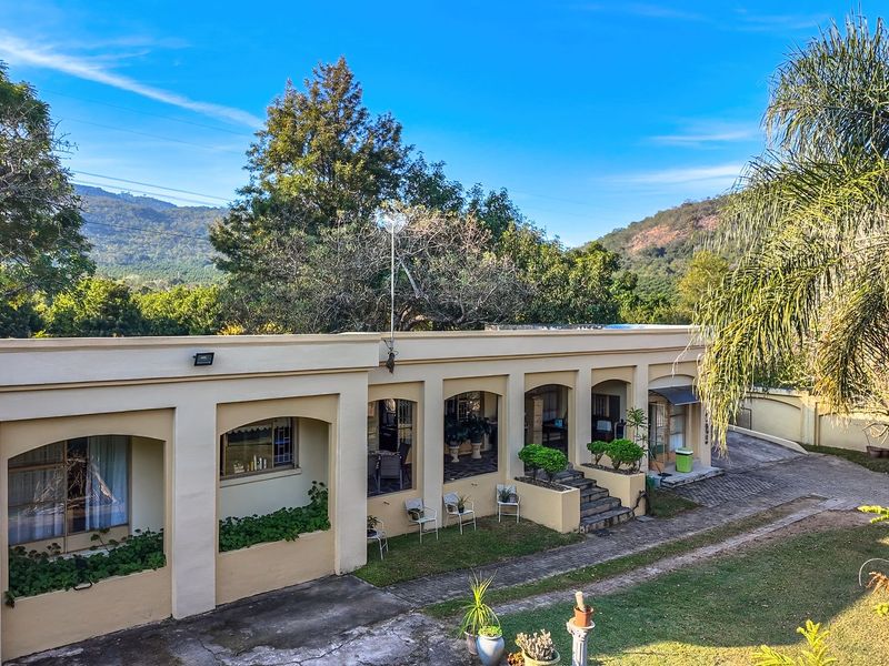 Exceptional 2-Hectare Smallholding with Factory, 5 Houses,  Rental Income  - Just outside Nelspruit. - Photo 1