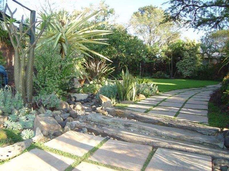 Exceptional 2-Hectare Smallholding with Factory, 5 Houses,  Rental Income  - Just outside Nelspruit. - Photo 10