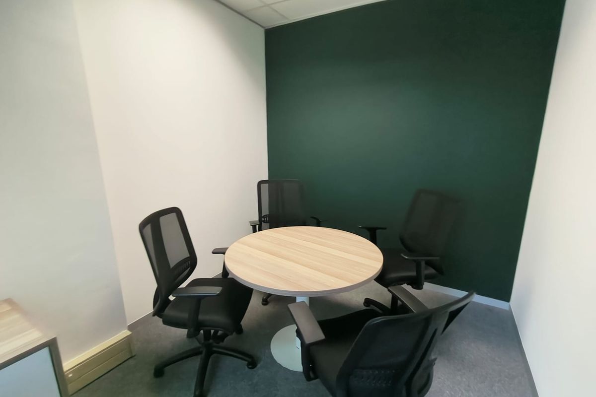 Fully Furnished Office To Let Near Gautrain | Flexible, Turnkey Workspace - Photo 2