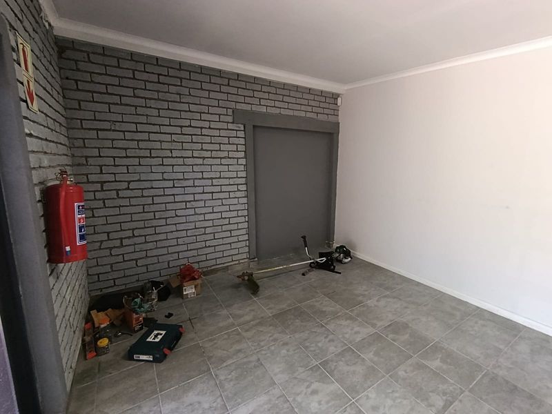 Ground floor office space in central Fisherhaven - Photo 4