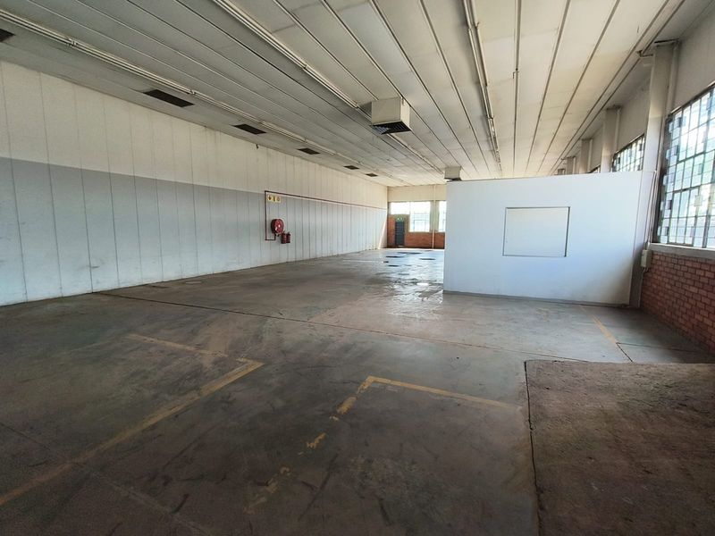 Compact High-Clearance 370m2 Warehouse To Let In Rosslyn, Secure Industrial Node - Photo 4