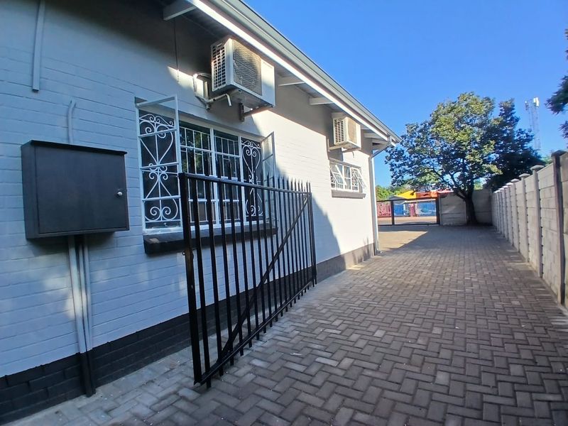 Newly Upgraded Office Space - Photo 7