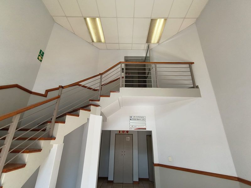 Prime 170m2 Office To Let in Secure Route 21 Corporate Park, Irene - Excellent Accessibility - Photo 3