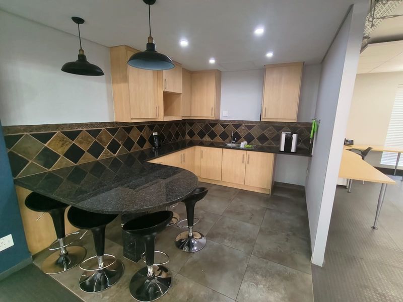 246m2 Premium Office To Let in Centurion | SuidPark Business Park | Move-In Ready - Photo 10