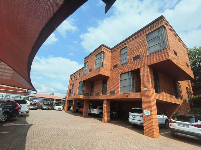246m2 Premium Office To Let in Centurion | SuidPark Business Park | Move-In Ready - Photo 2
