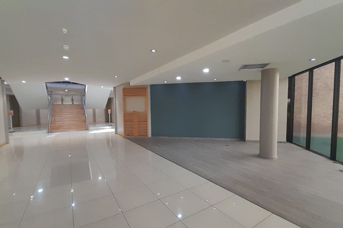 Corporate Scale Meets Operational Power in Randjespark, 7892m2 Space To Let Available - Photo 5